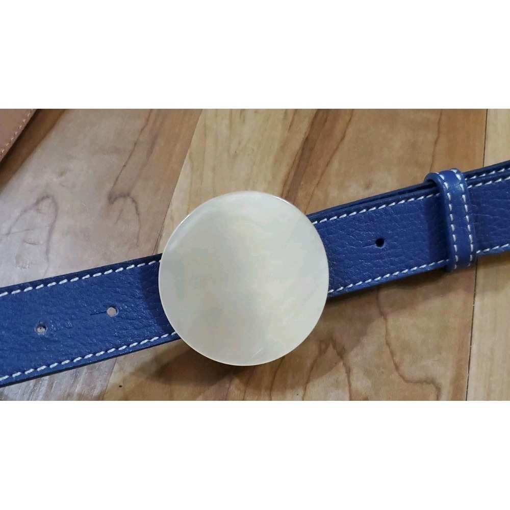 Vtg Tanner Belt Womens XL Navy Blue Leather Round Cream Resin Buckle Italy 90s